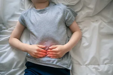 子どもの腹痛の主な病気と受診の目安