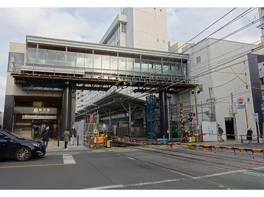 東急目黒線奥沢駅、新駅舎完成 駅ビルと接続する連絡デッキも供用開始 