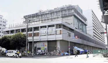 路上生活者が建て替えに反発し占拠、駅前のあいりんセンター「まるで廃虚」「早く着工して」 : 読売新聞