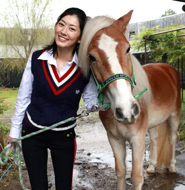 佐藤藍子の現在は?旦那・沼田拓馬の年収や職業!結婚や馴れ初め!馬との山奥生活も!【爆報ザフライデー】