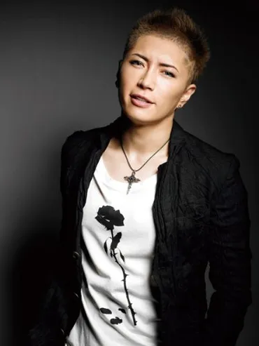 今年で48歳。GACKTの壮絶な過去と男も惚れる素顔に迫る