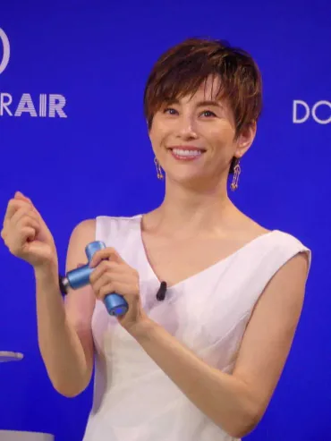 米倉涼子 夏らしい髪形に ショートヘアからベリーショートにイメチェン― スポニチ Sponichi Annex 芸能