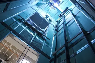 エレベーターの仕組みって？安全対策とは！？