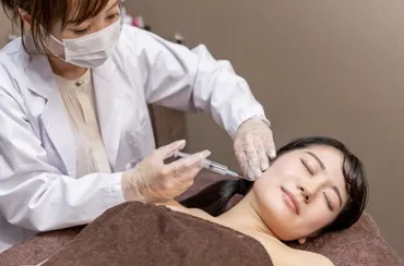 ヒアルロン酸注射(注入)のダウンタイムは?内出血・腫れへの対処法も紹介