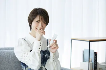 若月佑美さんもお気に入り。 下地不要でツヤだけでなくハリ感*も！ 欲張りなファンデーション