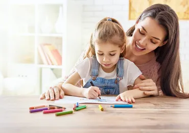 お母さんとベッタリしすぎも良くない！？「母子カプセル」の対処法 