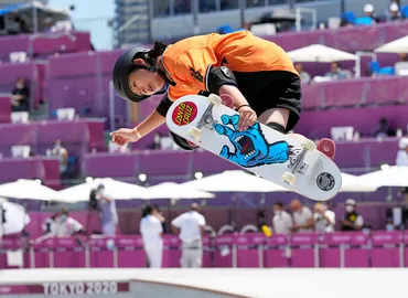 スケボー女子パーク、日本の3選手が全員決勝進出 岡本は全体1位 