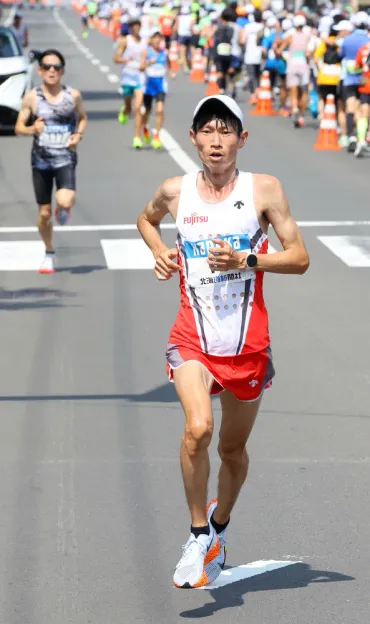 北海道マラソン 男子Ｖ中村 東京五輪の悔しさばね、万全のスパート：北海道新聞デジタル