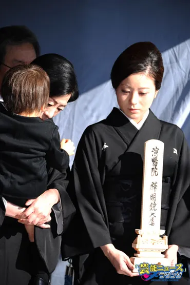 中村勘三郎さん゛天使゛に包まれ旅立ち…前田愛、早すぎる別れに沈痛