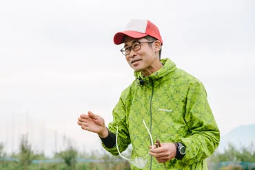 微生物をめぐらせ、健やかな野菜と町をつくる。 亡き親友の思いを継いだ、元サラリーマン農家・工藤さんの挑戦 