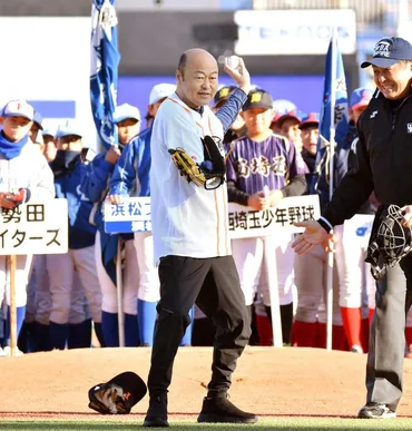 元近鉄・佐野慈紀氏゛ピッカリ投法゛で始球式 ４月に右腕切断 左腕でワンバン投球「気持ち大きく変わる」/野球/デイリースポーツ online