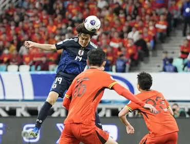 日本、中国に-サッカー杯アジア最終予選組首位キープ
