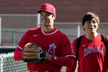 】大谷翔平が練習前に記者会見「このチームで優勝したい」去就無回答には現地メディアもやきもき