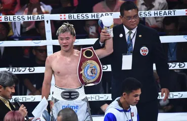 ボクシング】那須川天心が判定勝ちで初戴冠、カットで初めての流血も「来年中に必ず世界タイトルマッチ」「勝ちましたよ、武居くん」