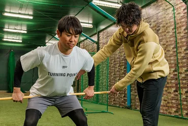 球速アップに不可欠な「ヒップヒンジ」とは?棒本で…身につく体重移動の゛理想形゛