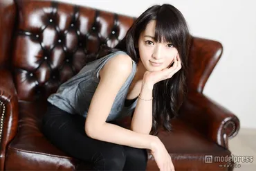 佐藤かよ、初グラビアにかける思い&親友・菜々緒の存在を