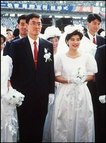 桜田淳子の旦那・東伸行の職業現在は投資家!顔画像や離婚に子供も調査!