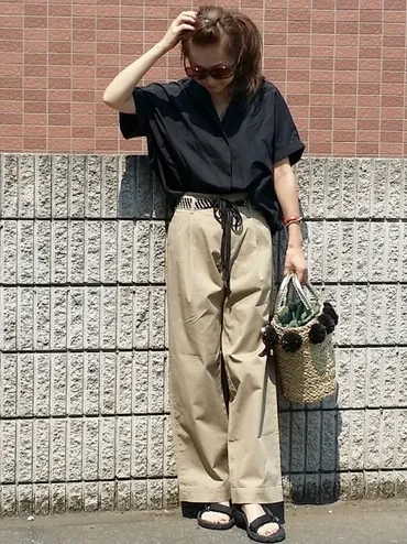 保存版】春夏秋冬、黒トップスコーデでいい女目指そう♡