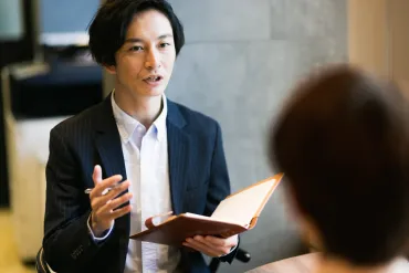 ジャーナリストになるには?仕事内容や求められる資質と能力を紹介