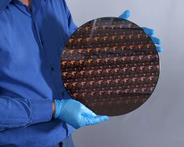 ラピダス、日本の半導体復活なるか？2nm半導体開発を中心とした国家プロジェクトの現状と課題ラピダス、TSMC、IBM、日本の半導体産業、半導体技術、2nm、再生への道