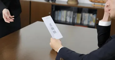 退職の兆候を見抜く！早期発見と対策で離職を防ごう！(？)従業員の退職サインを見逃さない！企業が取るべき対策とは？