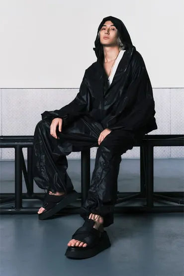 藤井風のファッションってどんな？私服や愛用ブランド、着こなしのポイントを徹底解説？藤井風のファッションスタイル：私服、コラボ、着こなしのポイント