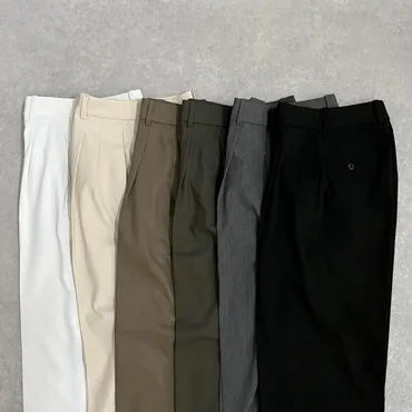 ユニクロ】の名品「タックワイドパンツ」秋色オリーブ着回しコーデ！ 