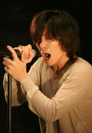 吉井和哉、喉頭がんから完全復活なるか？ソロデビュー20周年とTHE YELLOW MONKEYの活動も紹介？吉井和哉の闘病と音楽活動の軌跡