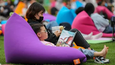 韓国で「満年齢」統一の法律施行、「数え年」より１～２歳若く 