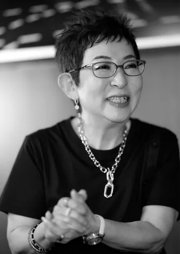 菊田あや子「私が遠距離介護を貫いた理由。認知症の母の介護で東京−下関を9年間。最後は全ての仕事をキャンセルし、実家で母 を見送った」(婦人公論.jp)