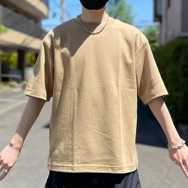 ユニクロ】家のTシャツ全部これにしたい!レビュー大絶賛の「楽ちんトップス」暑い日でも快適に着られるの!