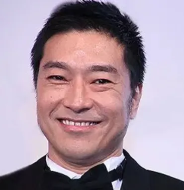 トータス松本ってどんな人？生い立ちから現在の活躍までを徹底解説！魂を揺さぶる男、トータス松本の素顔に迫る！