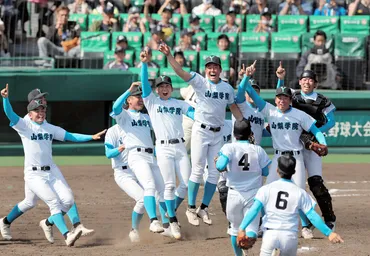 山梨学院野球部の軌跡！甲子園での戦いと強さの秘密に迫る！（？マーク）夏の甲子園初4強！山梨学院野球部の躍進