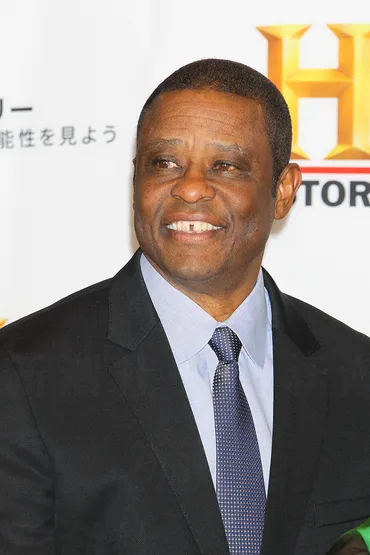 元巨人・クロマティが明かした難病「ギランバレー症候群」との闘い 「突然、脚に力が入らなくなって…」 脊柱管狭窄症で現在は車いす生活に（デイリー新潮）  