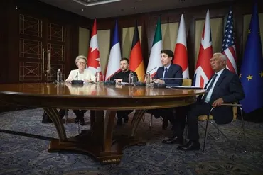 開戦3年後の歴史的視点：プーチンはなぜウクライナに全面侵攻したのか 米国とNATOの油断が、歪んだ歴史観抱くプーチンを走らせた(1/8) 