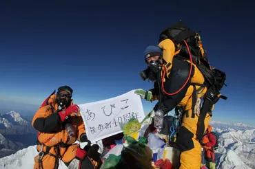 エベレスト：デスゾーンの真実と課題？～登山者、遺体、地球温暖化が映す現実～標高8000m超の世界～死の領域、デスゾーンとは？～