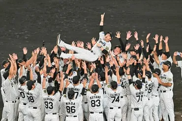 阪神・藤川監督「いやー、選手たちが強いわ！」 ＮＰＢ史上最速Ｖ！実力主義にデータと肌感覚併用、虎新人監督初の偉業/阪神タイガース/デイリースポーツ  online