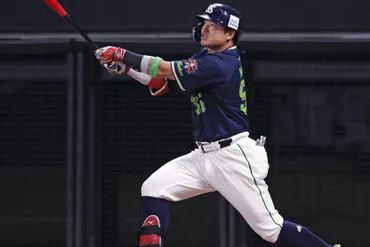 ヤクルト・村上宗隆が8月の月間MVPを受賞！高木氏「大谷翔平に刺激をもらい、近付きつつある」と評価 – BASEBALL KING