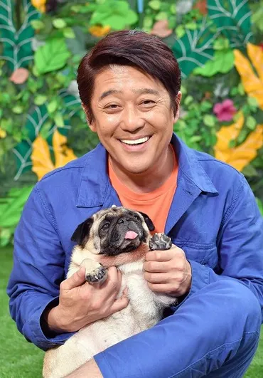 ペットと私》坂上忍さん 毒舌王もデレデレの四男、パグゾウ 
