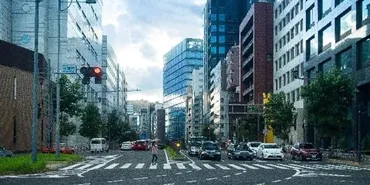 大音量の「街宣車」は法令に違反しないのか？ 「表現の自由」との微妙な関係 