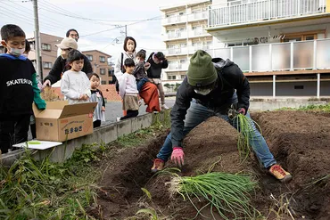 懐かしさ感じる゛リノベ団地゛に広がる人の輪！ 保育園・農園付きで3年満室続く「ハラッパ団地・草加」を訪ねた 