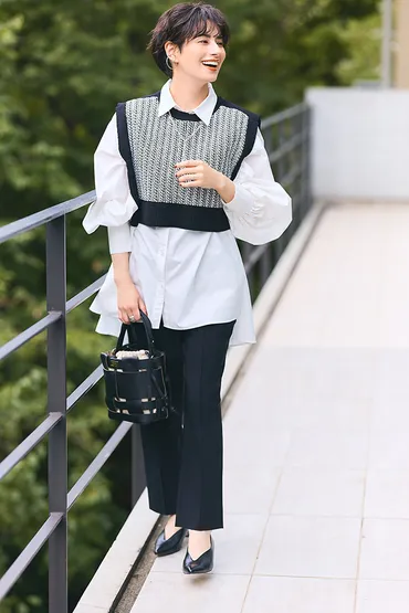 ホラン千秋が着る秋の通勤服#1】いつものシャツ×パンツは「ニットベスト」で知的に更新 