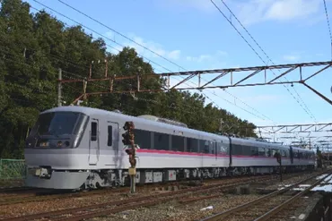 富山地鉄「NRA号」2月19日から もと西武特急10000系「ロング配置」優先席も