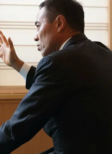 ローソンからサントリーへ 新浪社長動かした「母の遺言」 