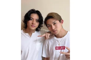 写真】《愛情秘話》平野紫耀＆莉玖兄弟、病気を乗り越え育ててくれた母への感謝「頑張っているのは親のため」「ダンスに関しては厳しかった」