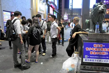 新宿歌舞伎町「トー横」で一斉補導 未成年26人、緊急搬送の少女も：朝日新聞