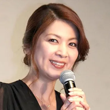 飯島直子の軌跡：ドラマ、バラエティ、そして新たな挑戦へ？多才な魅力、輝き続ける飯島直子の現在