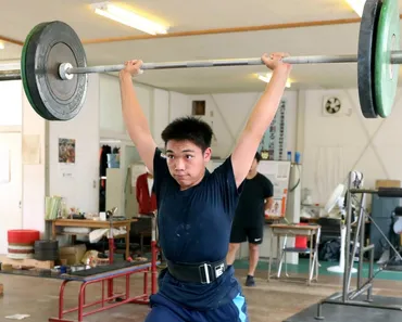 目指すは島から五輪、重量挙げ全国大会へ闘志 姫路・家島中3年の岡田さん、5月には県新記録