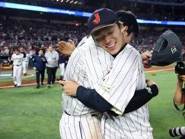 大谷翔平に山本由伸を奪われた？「ヤンキースは自信を持っていた」゛3億ドル゛でもドジャースに敵わなかった争奪戦…佐々木朗希らへの影響も 