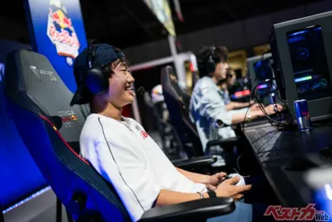 F1パイロットの角田裕毅選手が東京ゲームショウ2025に降臨!! 大人気ゲームのApexでプロを相手に大奮闘!!!!! 